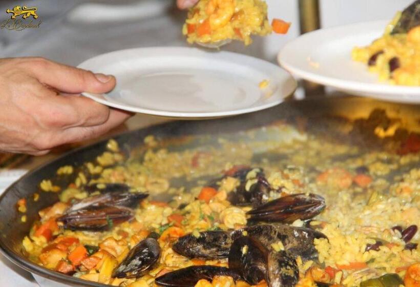 Отель Le Cardinal