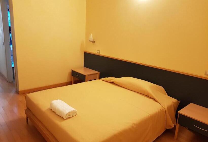 Отель Le Cardinal