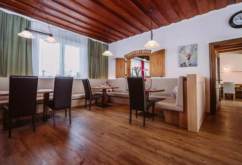 Hotelli Pension Baumgartner Berghof