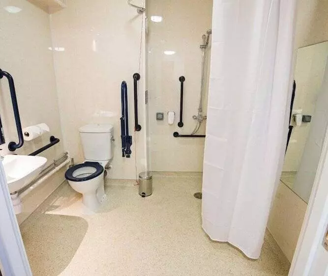 ホテル Red Squirrel, Stevenston By Marston S Inns