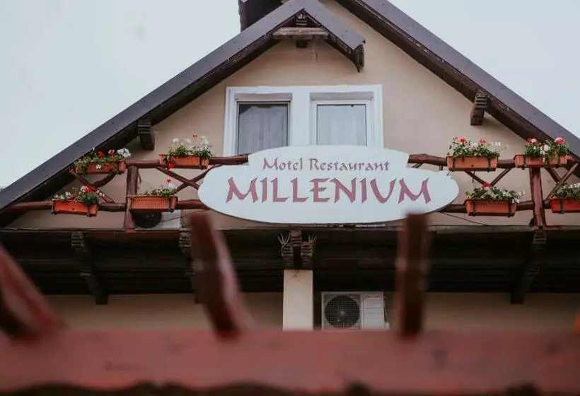 ホテル Restaurant Milenium