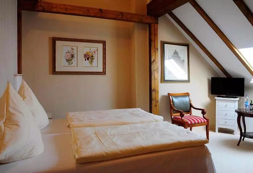 Hotelli Schlossresidenz Heitzenhofen