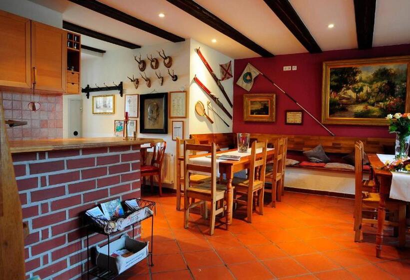 酒店 Schlossresidenz Heitzenhofen