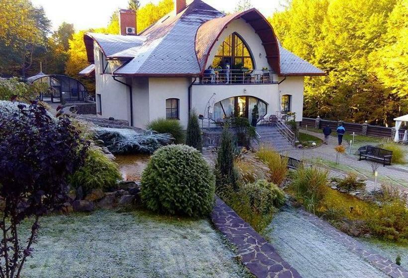 ホテル Villa Kvitka