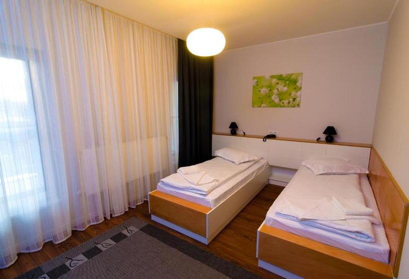 Pensiunea La Broscuta