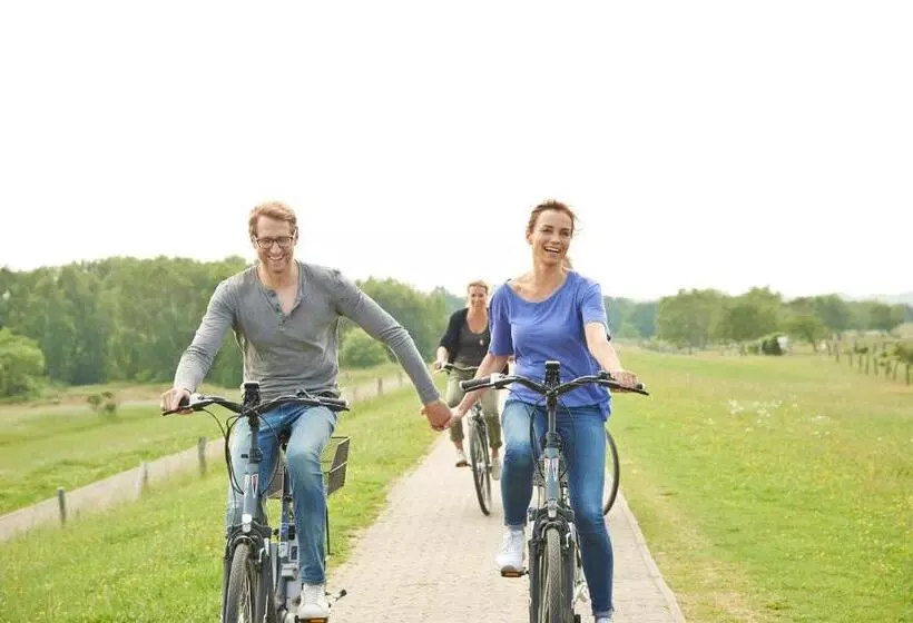 リゾートホテル Ferien Und Freizeitpark Weissenhauser Strand