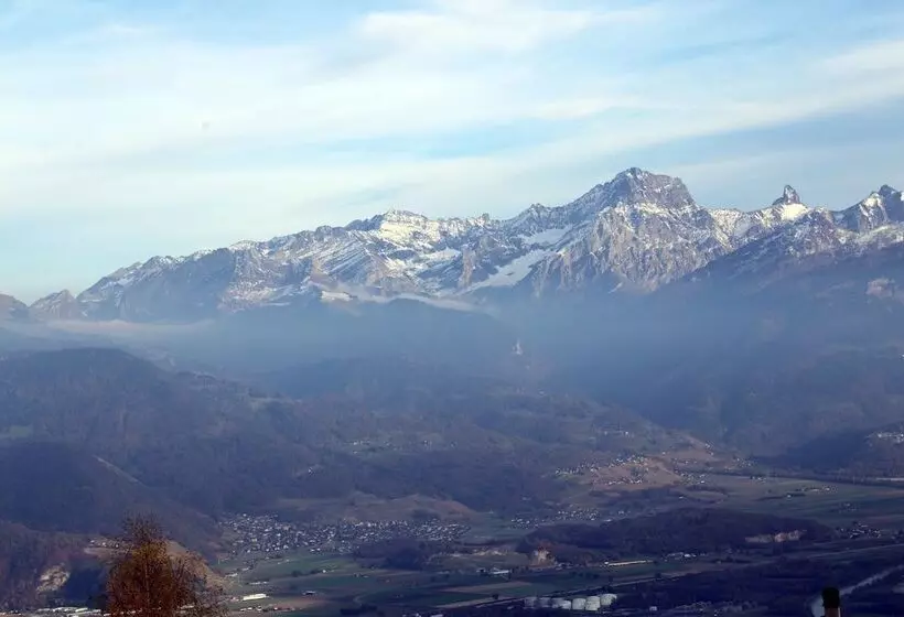 Retkeilymaja Hôtel De Torgon