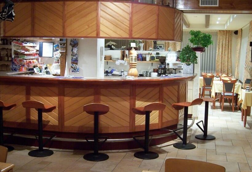 فندق صغير Hôtel De Torgon