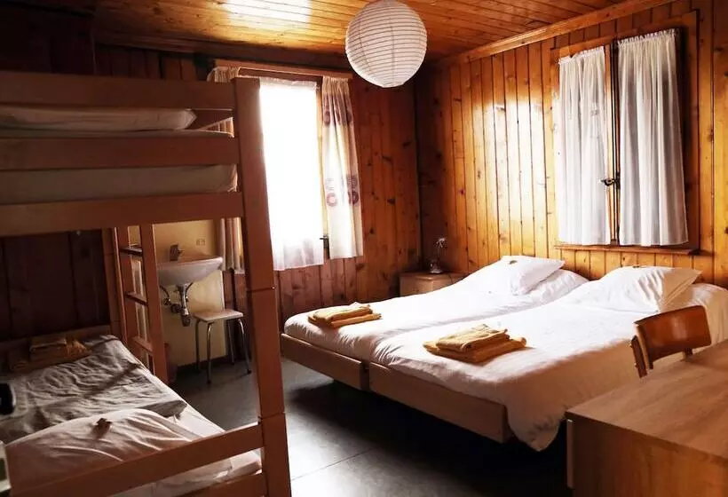 Retkeilymaja Hôtel De Torgon