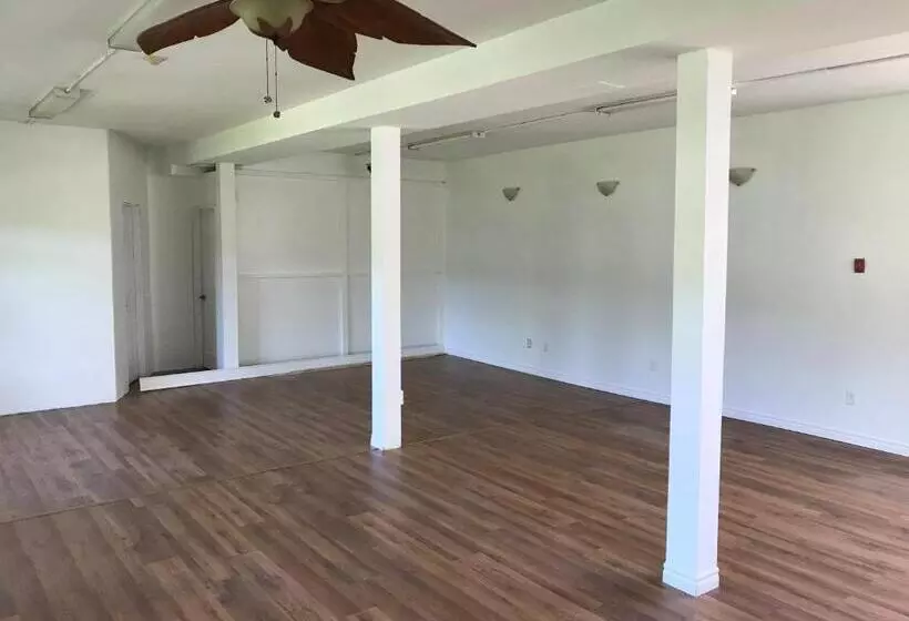 Retkeilymaja The Cove Inn