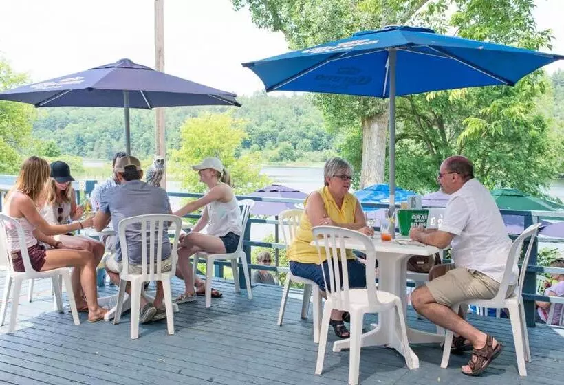 Retkeilymaja The Cove Inn