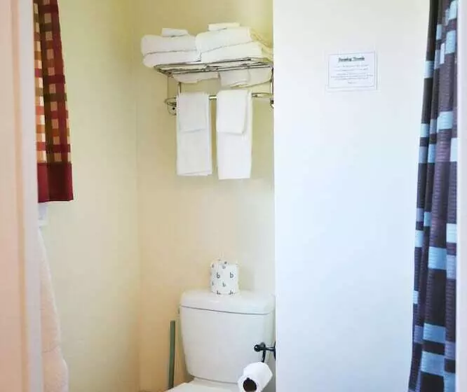 Retkeilymaja The Whitetail And Suites