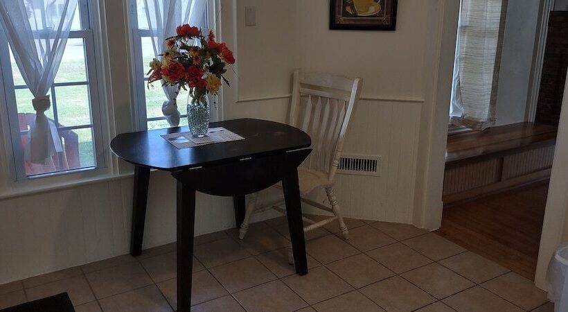 Общежитие The Whitetail And Suites