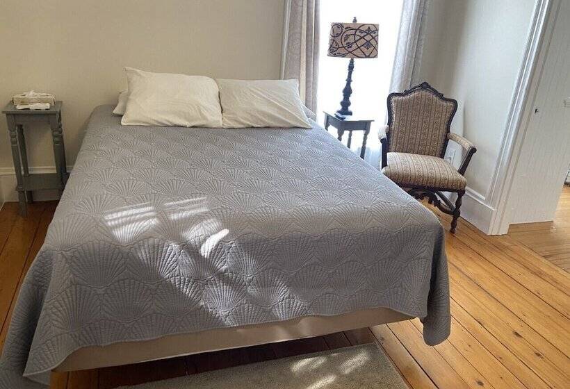 Общежитие The Whitetail And Suites