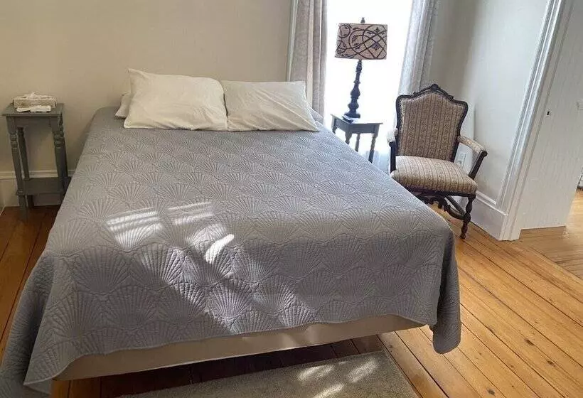 Retkeilymaja The Whitetail And Suites