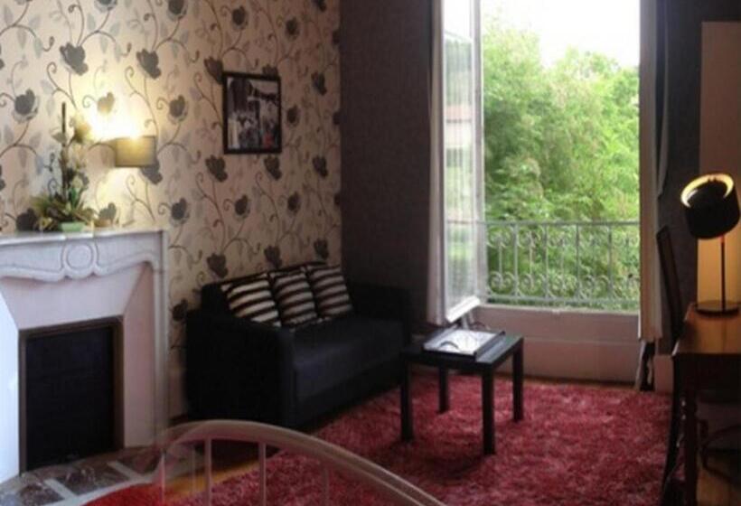 住宿加早餐  Chambres Et Tables D Hotes Les Breuils