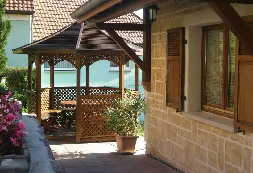 Aamiaismajoitus (B&B) Ferme Du Mouton Noir