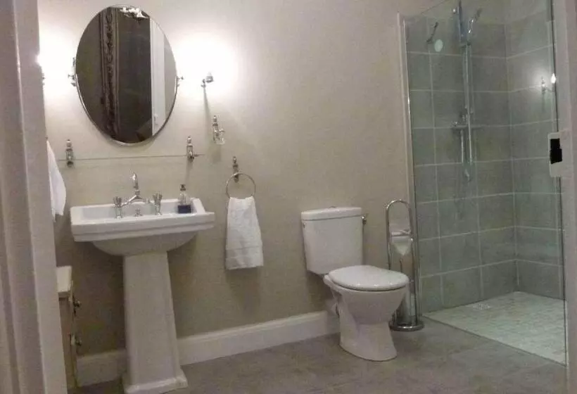 Aamiaismajoitus (B&B) Le Logis Alexandra Bnb