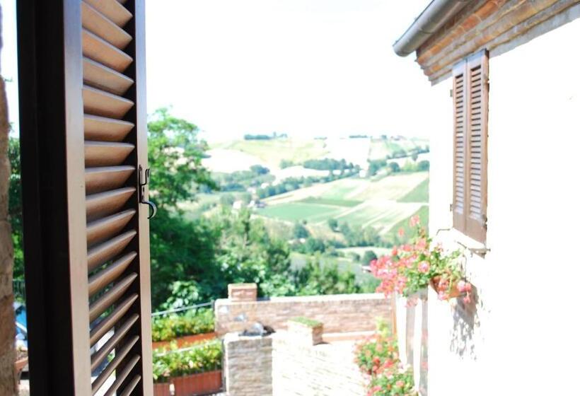 مبيت وإفطار Locanda I Piceni