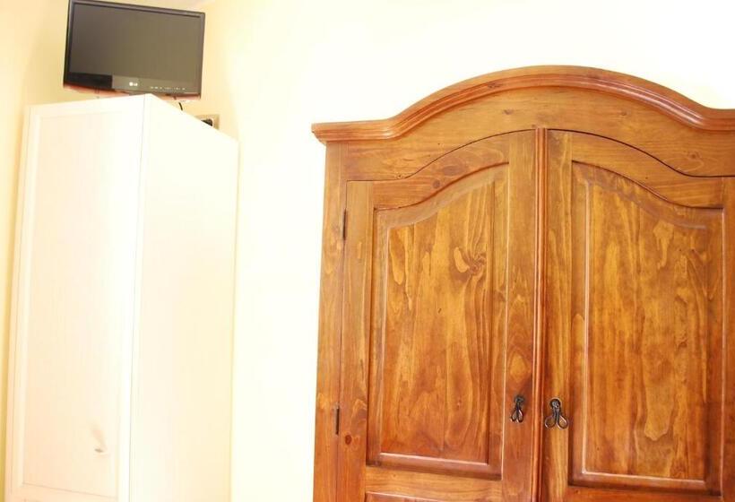 مبيت وإفطار Locanda I Piceni