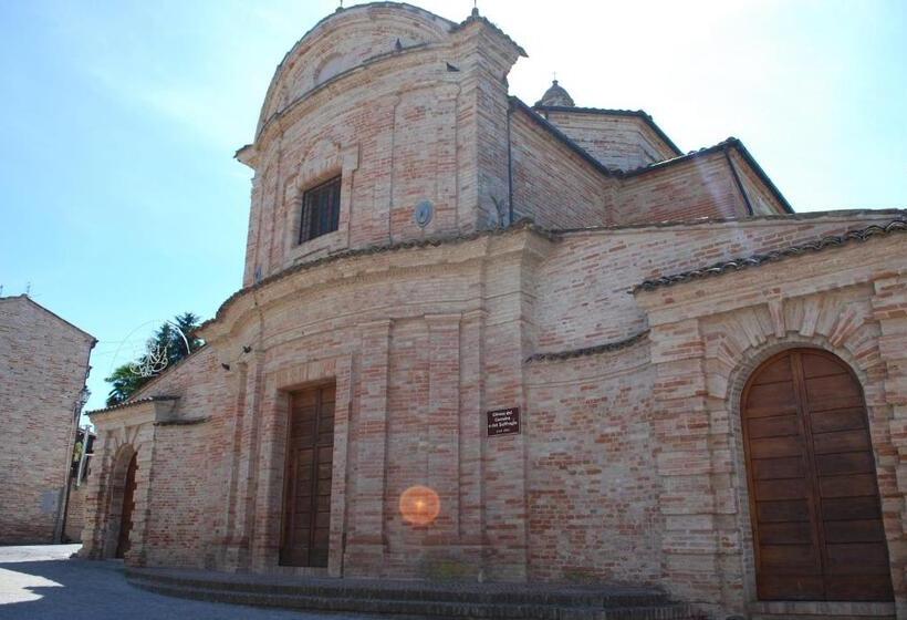 مبيت وإفطار Locanda I Piceni