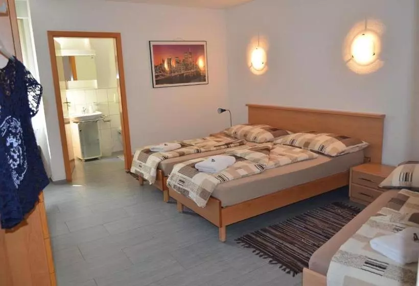 ホテル Don Camillo Gästehaus