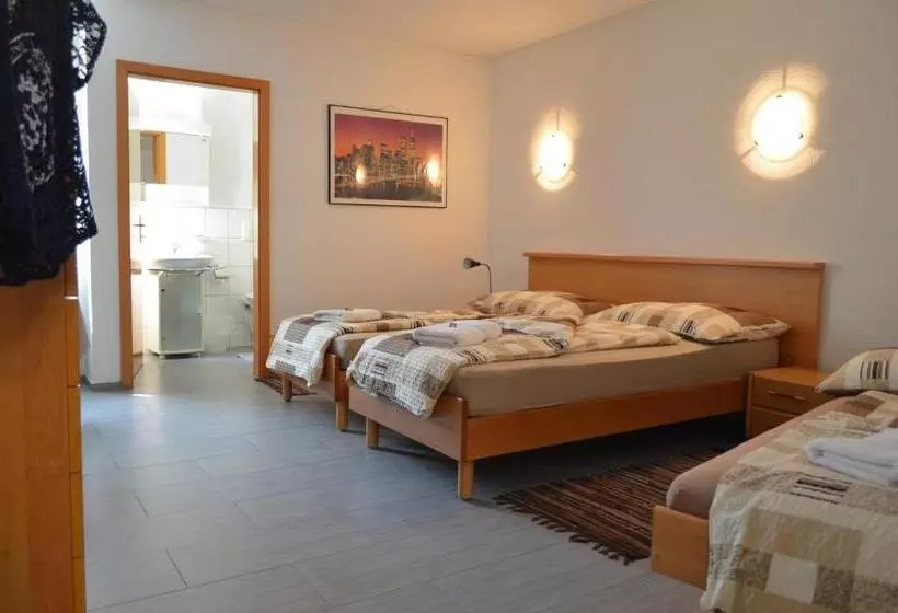 ホテル Don Camillo Gästehaus