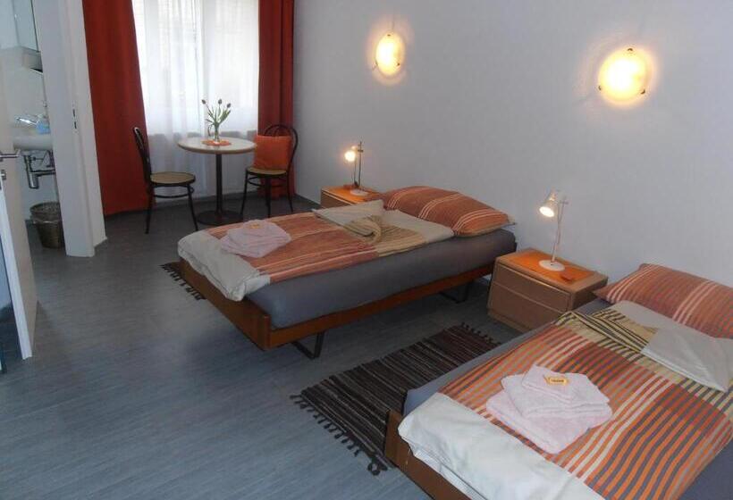 בית מלון כפרי Don Camillo Gästehaus