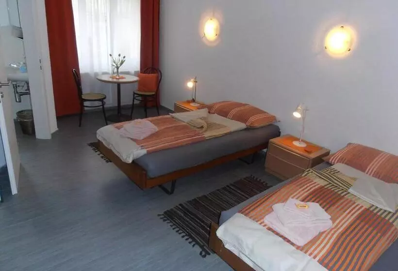 ホテル Don Camillo Gästehaus