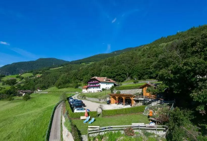 Hotelli Garni Kircher Sepp