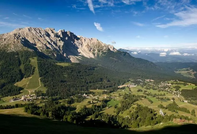 ホテル Gasthof Zur Sonne