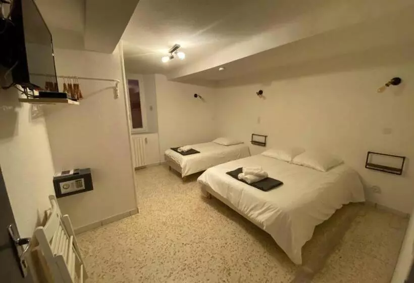 Hotelli Hôtel Etape