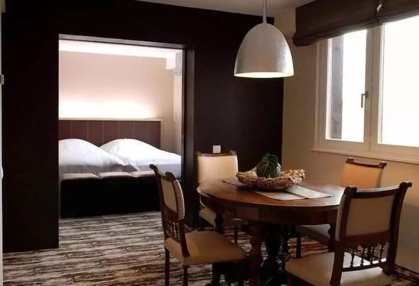 Hotelli Hôtel à La Ferme