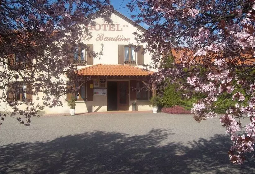 Hotelli Maison Legate Hôtel Le Baudiere & Spa