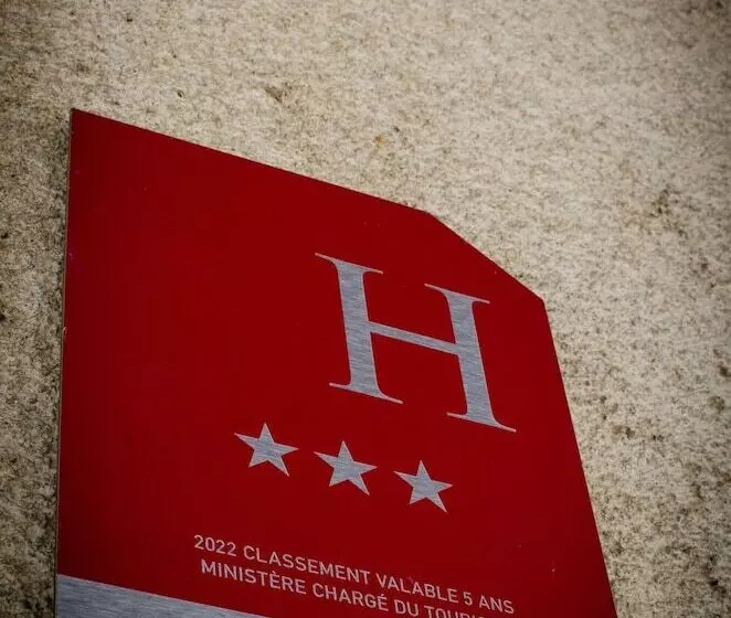 Hotelli Maison Legate Hôtel Le Baudiere & Spa