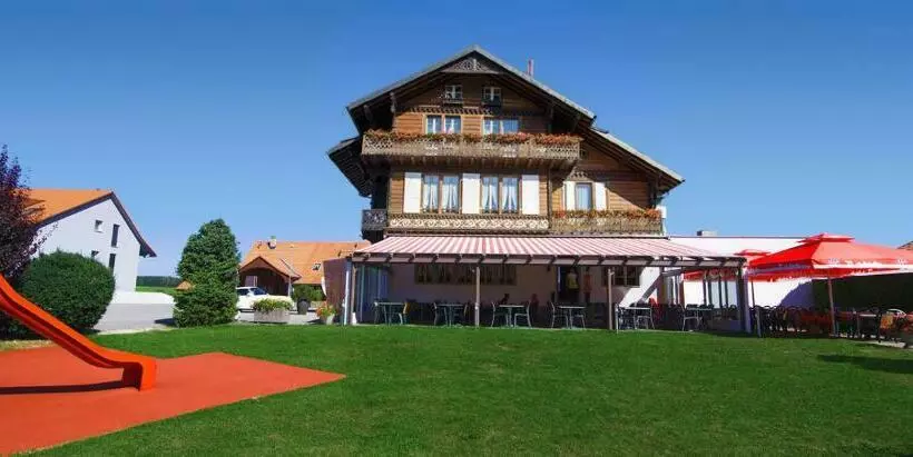 Hotelli Hôtel   Restaurant Le Manoir