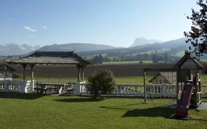 Hotelli Hôtel   Restaurant Le Manoir