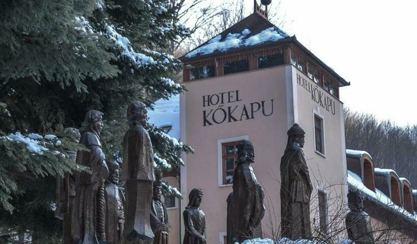 Kőkapu Vadászkastély és Hotel & Apartments