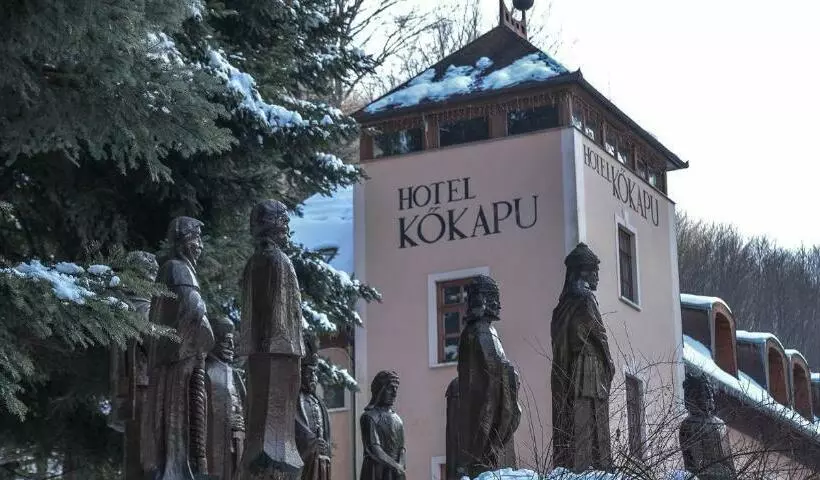 Kőkapu Vadászkastély és Hotel & Apartments