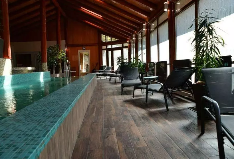 Kőkapu Vadászkastély és Hotel & Apartments