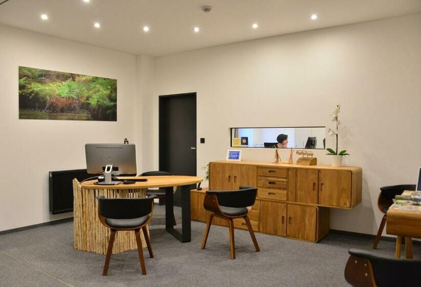 Отель Montanie Resort