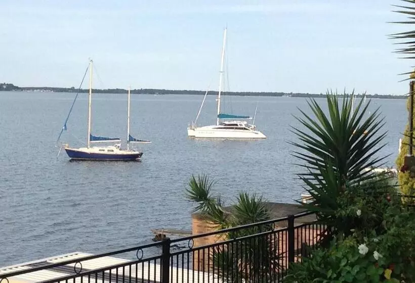 Overnight Reflections B&b