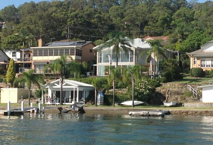 Overnight Reflections B&b