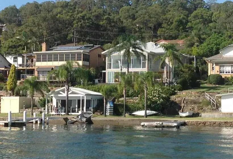 Overnight Reflections B&b