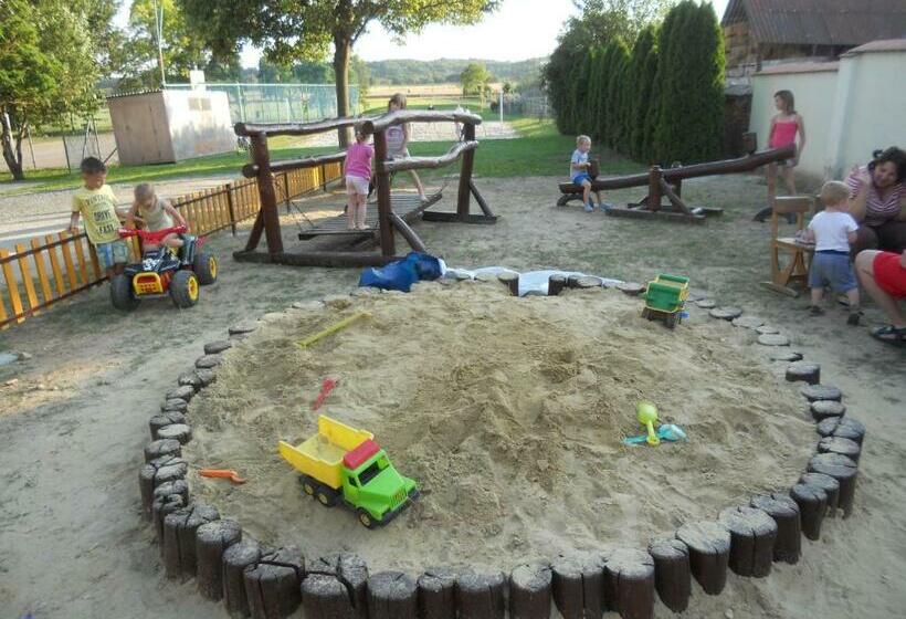 Пансион Határmenti Vendégház