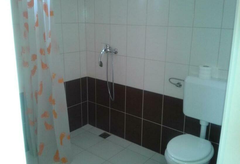 Пансион Határmenti Vendégház