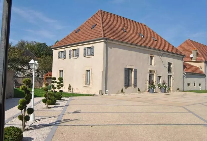 Majatalo Le Domaine Des Papillons