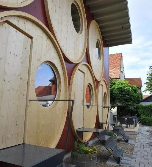 Majatalo Rüedi   Fasstastische Ferien