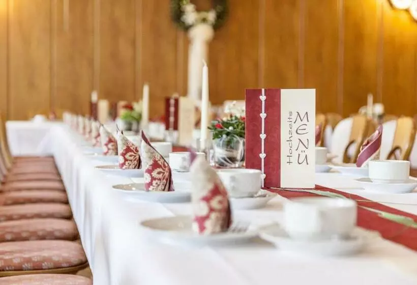 Retkeilymaja Gasthof Schiesl