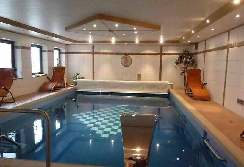 Retkeilymaja Gasthof Zur Krone